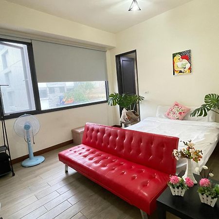 二街窩窩電梯民宿花蓮車站東出口second Street Nest Hostal Città di Hualien Esterno foto
