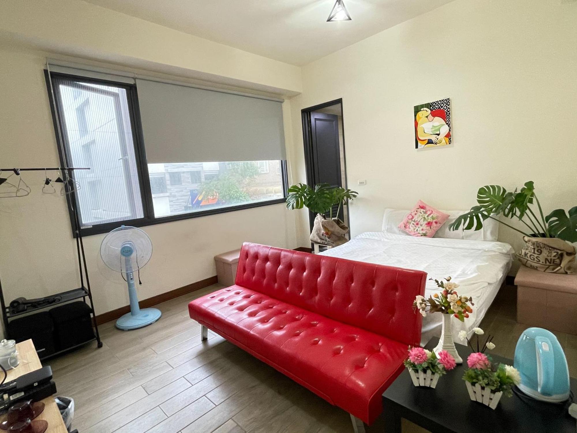 二街窩窩電梯民宿花蓮車站東出口second Street Nest Hostal Città di Hualien Esterno foto