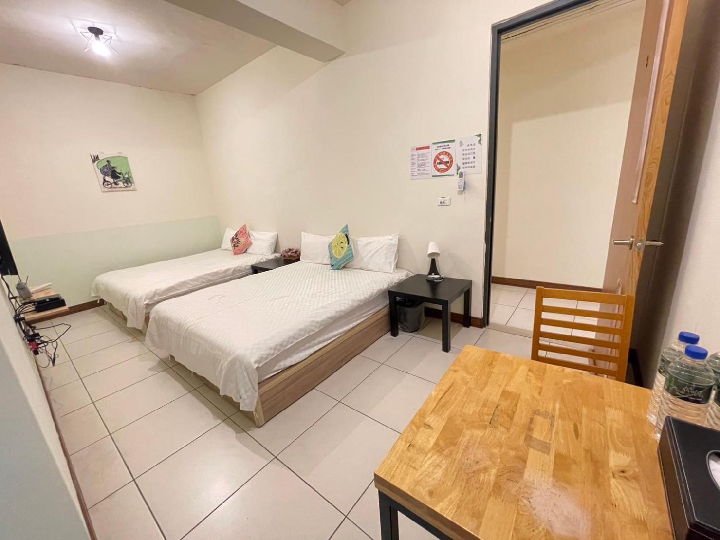 二街窩窩電梯民宿花蓮車站東出口second Street Nest Hostal Città di Hualien Esterno foto