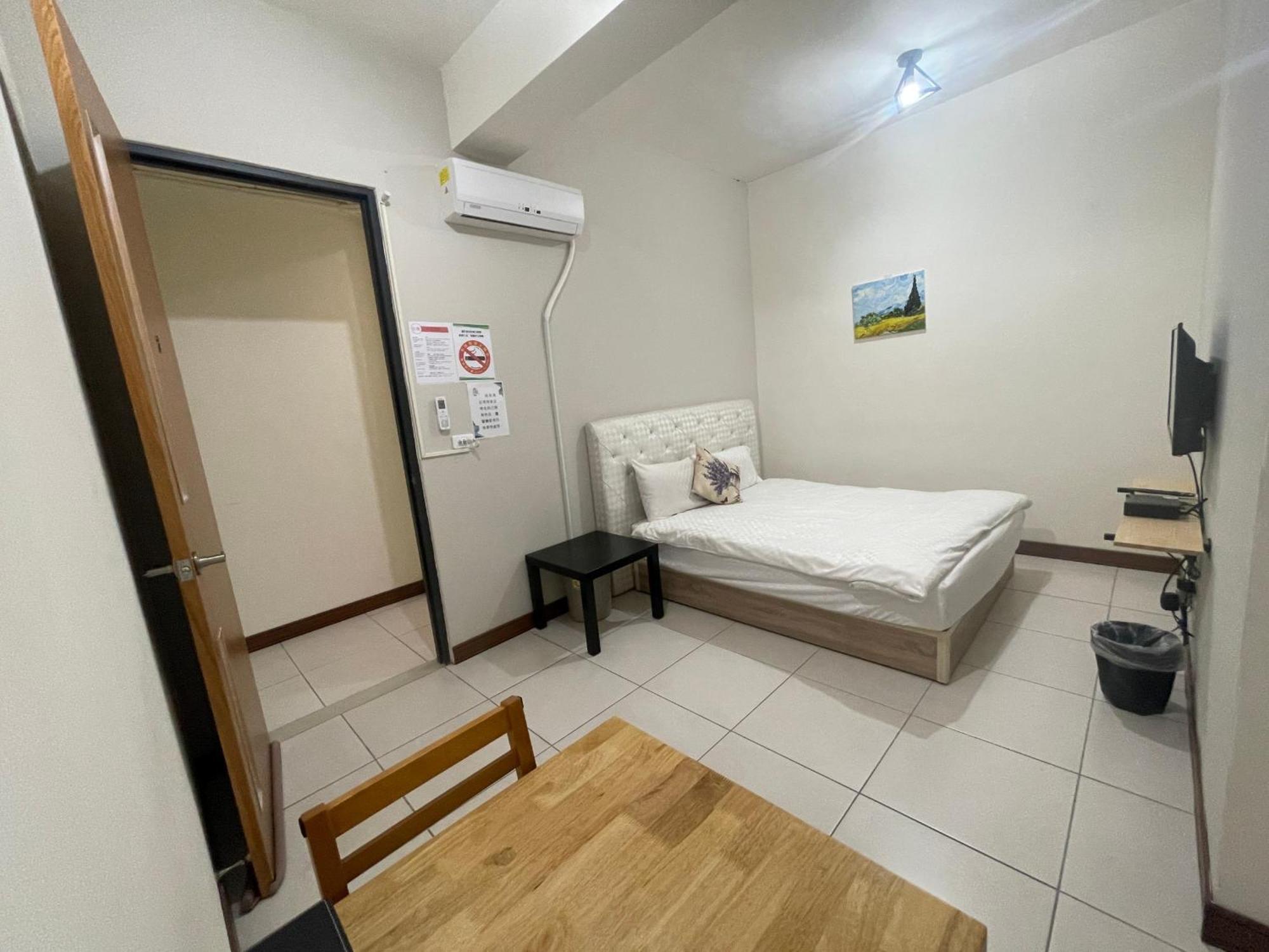 二街窩窩電梯民宿花蓮車站東出口second Street Nest Hostal Città di Hualien Camera foto